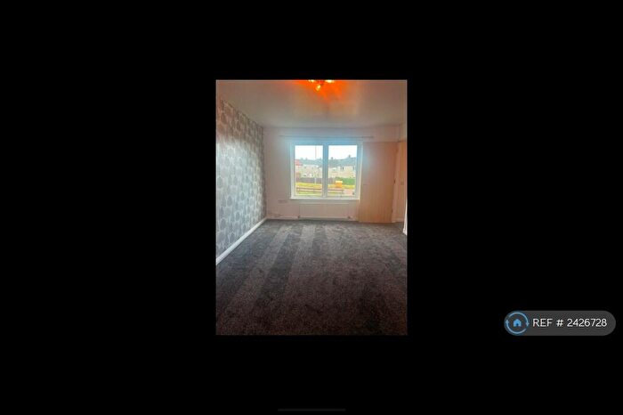 2 Bedroom End Of Terrace House To Rent In Lindsay Gardens, Kilmarnock, KA3