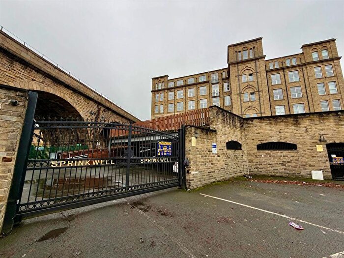 1 Bedroom Flat To Rent In Sprinkwell Mills, Bradford Road, Dewsbury, WF13