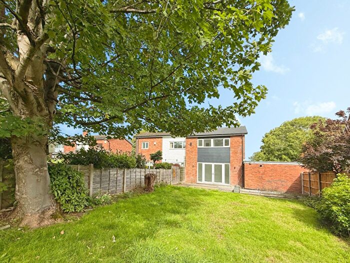 3 Bedroom Semi-Detached House To Rent In Ashstead Road, Brooklands, Sale, M33