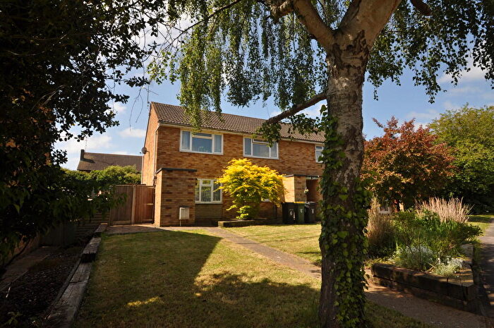 2 Bedroom Flat To Rent In Barrymore Walk, Rayleigh, SS6