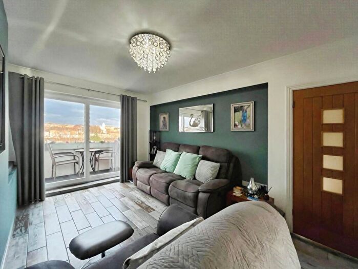 2 Bedroom Flat For Sale In Greens Place, South Shields, Tyne And Wear, NE33