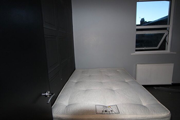 1 Bedroom Flat To Rent In Tooting Bec, SW17