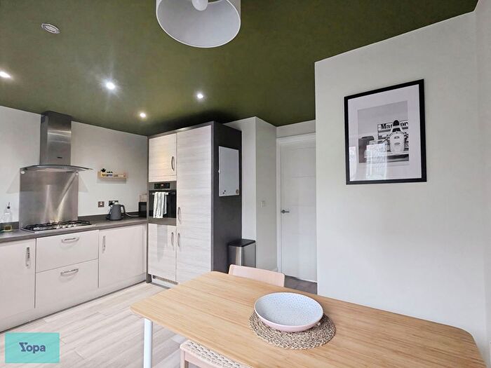 3 Bedroom Town House For Sale In Baker Avenue, Gringley On The Hill, Doncaster, DN10