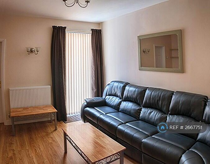 4 Bedroom Terraced House To Rent In Welby Street, Manchester, M13