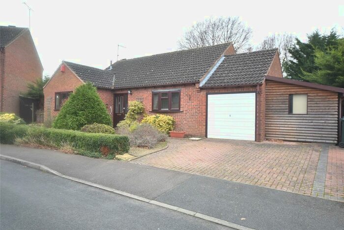 2 Bedroom Bungalow For Sale In Upton Gardens, Upton-Upon-Severn, Worcester, Worcestershire, WR8