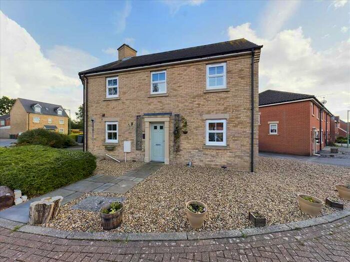 Houses for sale & to rent in IP5 1LB, Penryn Road, Kesgrave West Ipswich