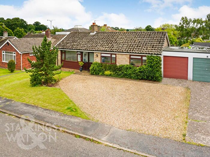 3 Bedroom Detached Bungalow For Sale In Proctor Close, Chedgrave, Norwich, NR14