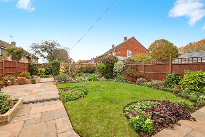 3 Bedroom Semi-Detached House For Sale In Homestead Moat, Stevenage, SG1