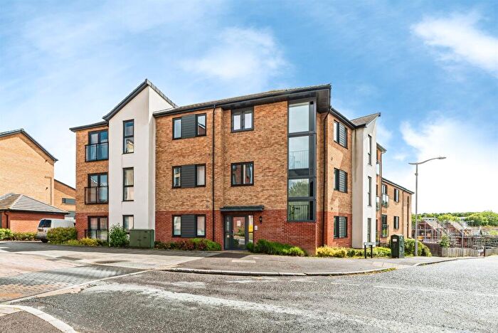 2 Bedroom Flat For Sale In Oxford Way, Basingstoke, RG24