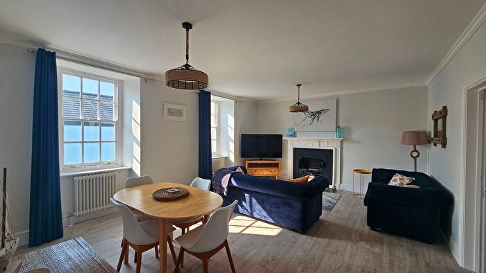 2 Bedroom Flat To Rent In Clarence Street, Dartmouth, TQ6