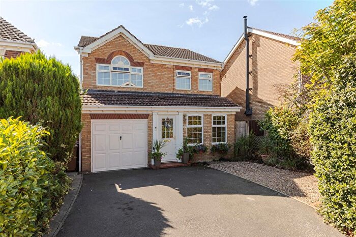 4 Bedroom Detached House For Sale In Maple Close, Messingham, DN17