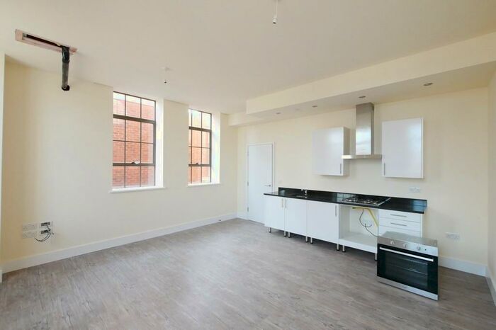 2 Bedroom Apartment To Rent In South Street, Romford, Essex, RM1