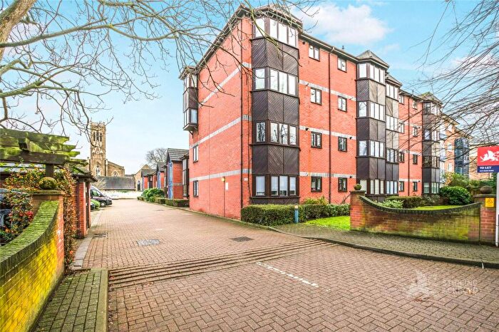 1 Bedroom Apartment To Rent In Chartwell Close, Croydon, CR0