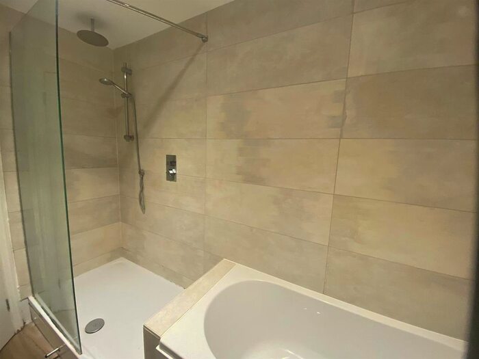 2 Bedroom Flat To Rent In Corvus Terrace, St. Clears, Carmarthen, SA33