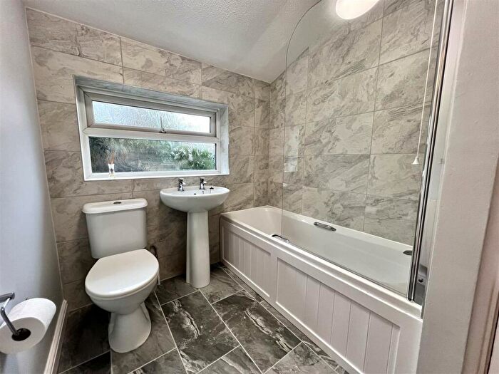 1 Bedroom Cottage To Rent In Shugborough Terrace, Main Road, Little Haywood, ST18