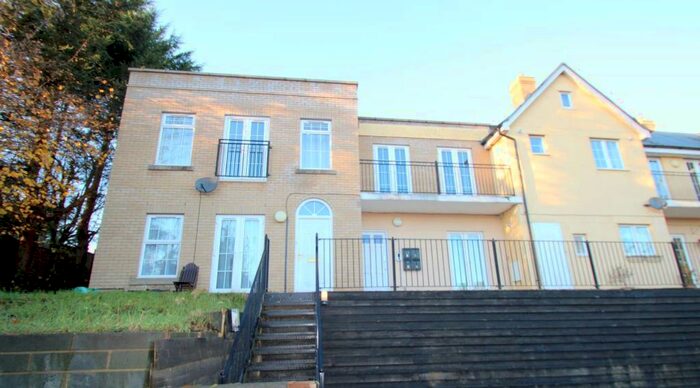 2 Bedroom Apartment To Rent In Paul Airey Mews, CO10