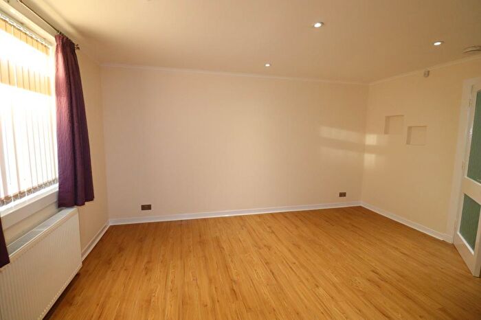 1 Bedroom Flat To Rent In Pittodrie Place, Aberdeen, AB24