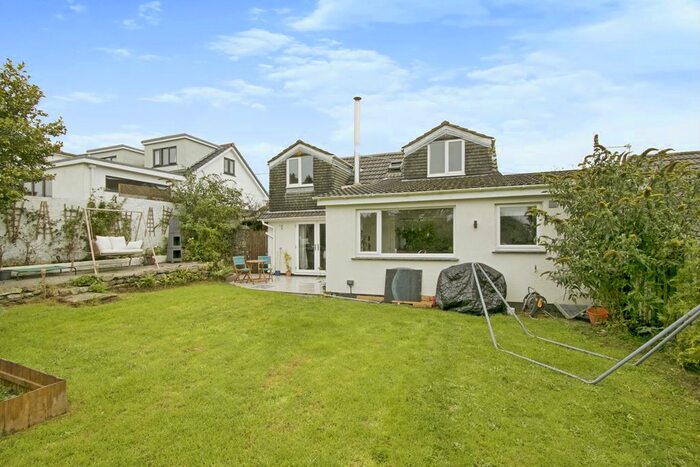 4 Bedroom Bungalow For Sale In Crellow Hill, Stithians, Truro, Cornwall, TR3