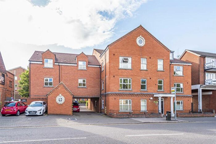 2 Bedroom Flat To Rent In Osier Court, Hitchin, Herts, SG5