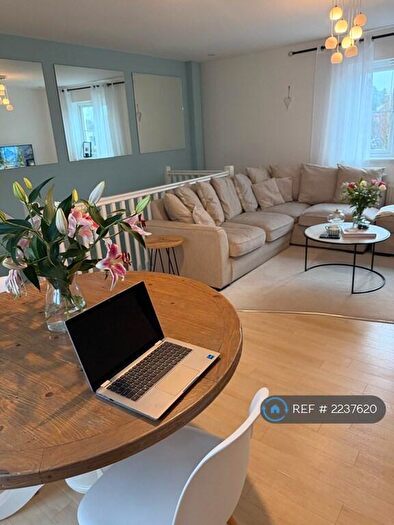 2 Bedroom Flat To Rent In Kempley Close, Cheltenham, GL52