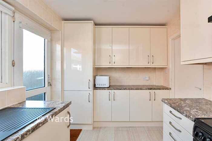 3 Bedroom Detached Bungalow For Sale In Marshall Crescent, Broadstairs, Kent, CT10