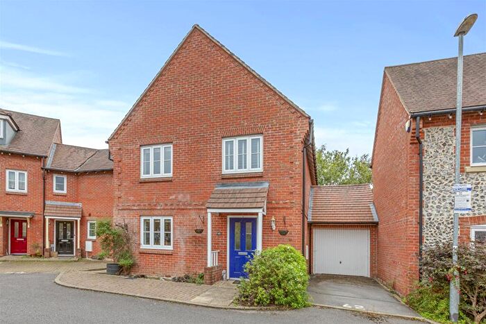4 Bedroom Detached House For Sale In Wellesbourne Crescent, High Wycombe, HP13