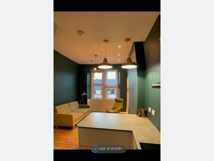 2 Bedroom Flat To Rent In Buchanan Street, Edinburgh, EH6