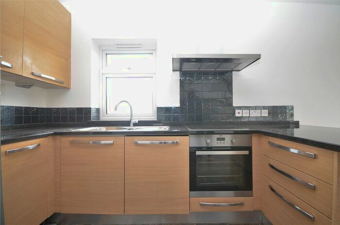 1 Bedroom Flat To Rent In Chase Side, London, N14