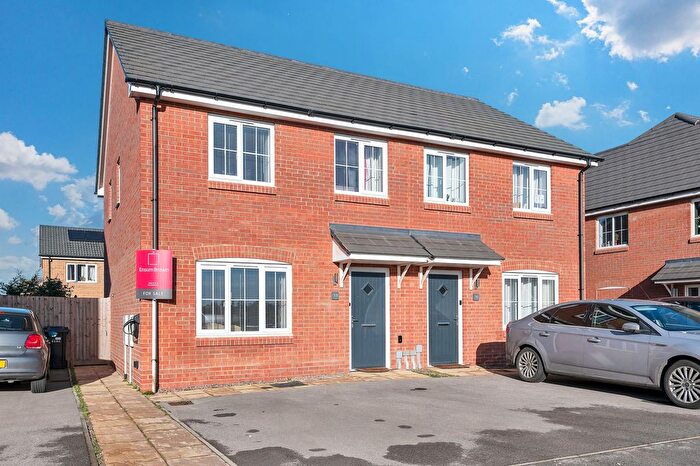 3 Bedroom Semi-Detached House For Sale In Bishops Field, Fordham, CB7