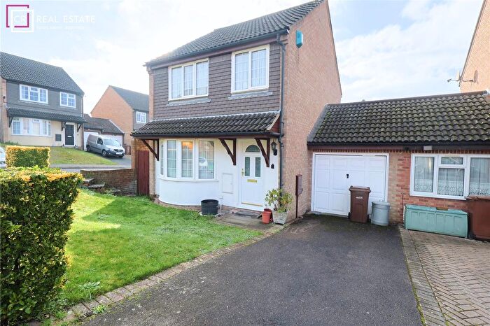 3 Bedroom Detached House For Sale In Charlotte Close, Chatham, ME5