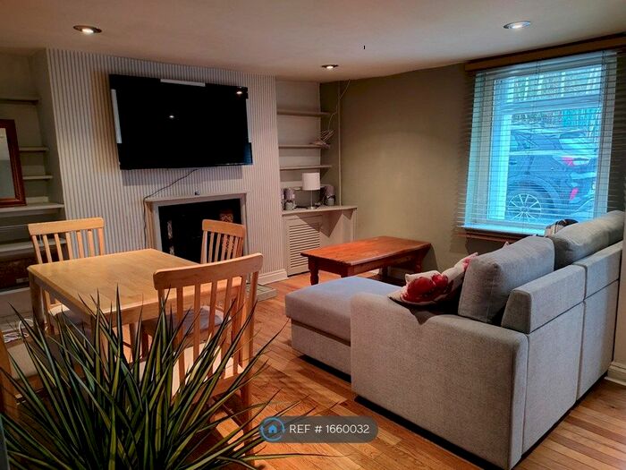 2 Bedroom Terraced House To Rent In Park Lane, Bath, BA1