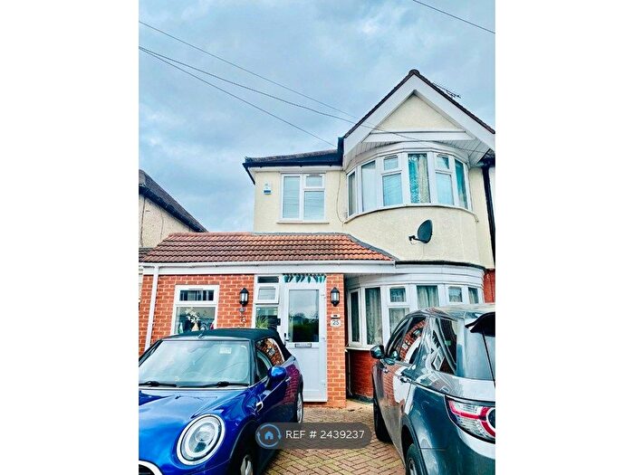 4 Bedroom End Of Terrace House To Rent In Ravenswood Crescent, Harrow, HA2