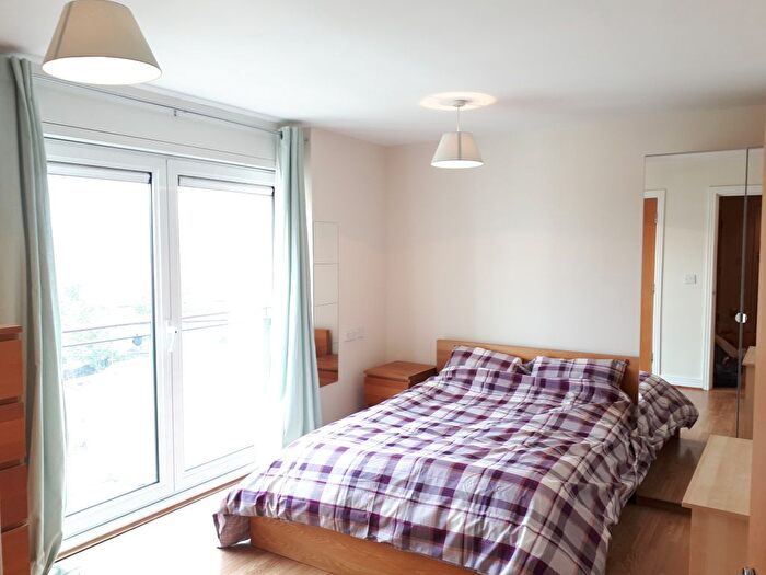 2 Bedroom Flat For Sale In Erebus Drive, Woolwich, SE28