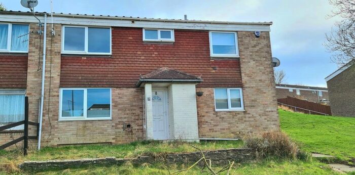 4 Bedroom Property To Rent In Beatty Close, Daventry, NN11
