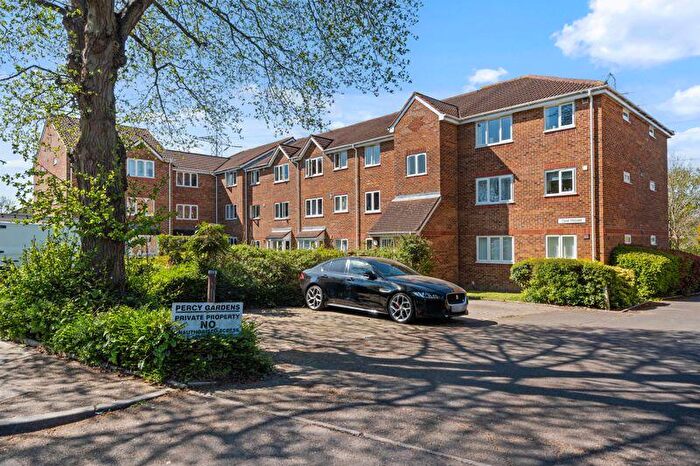 1 Bedroom Flat For Sale In Percy Gardens, Worcester Park, KT4