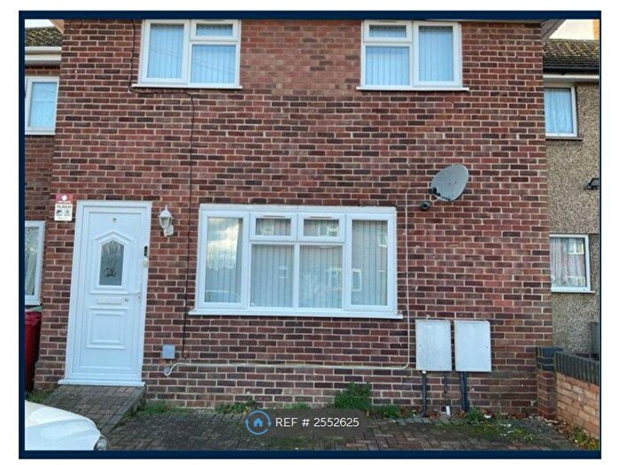 3 Bedroom Terraced House To Rent In Farm Crescent, Slough, SL2