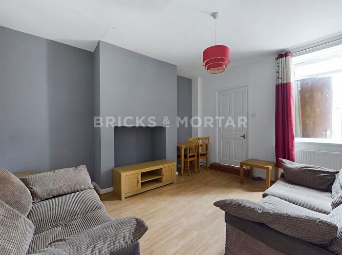 2 Bedroom Flat To Rent In Commercial Road, Byker, Newcastle Upon Tyne, NE6