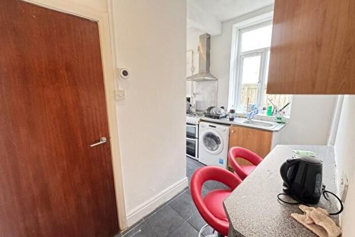 2 Bedroom Flat To Rent In Albany Road Cardiff, CF24