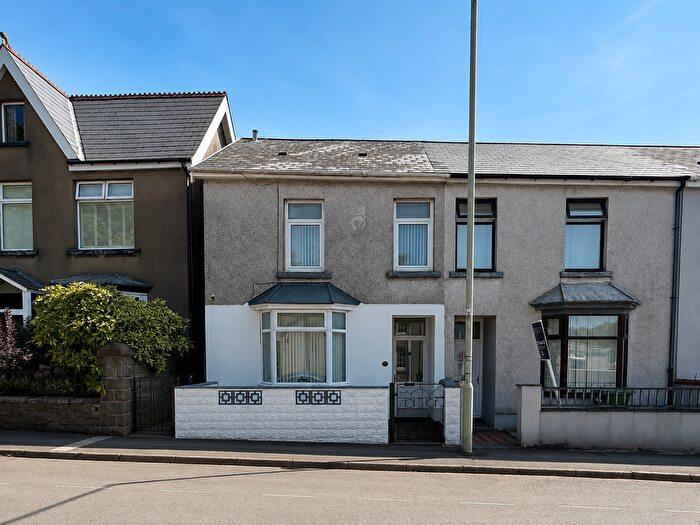 4 Bedroom End Of Terrace House For Sale In Abernant Road, Abernant, Aberdare, Rhondda Cynon Taf, CF44