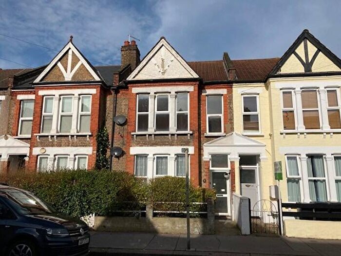 1 Bedroom Flat To Rent In Sangley Road, South Norwood, SE25