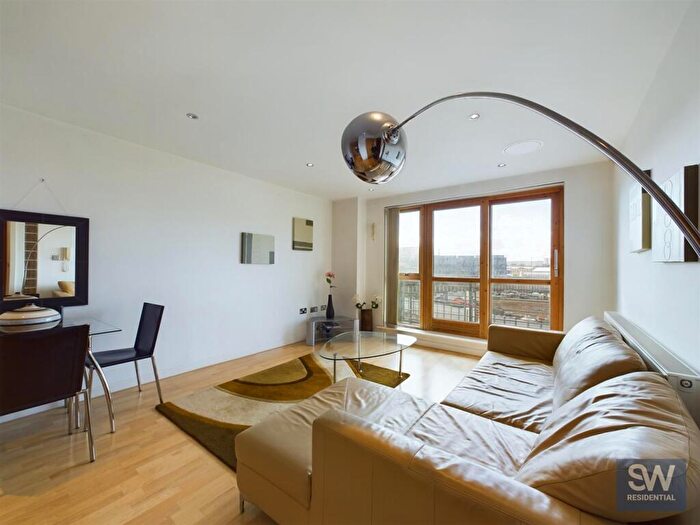2 Bedroom Apartment To Rent In Balmoral Place, Brewery Wharf, LS10