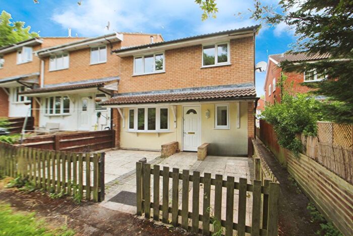 2 Bedroom Terraced House To Rent In Hylder Close, Swindon, SN2