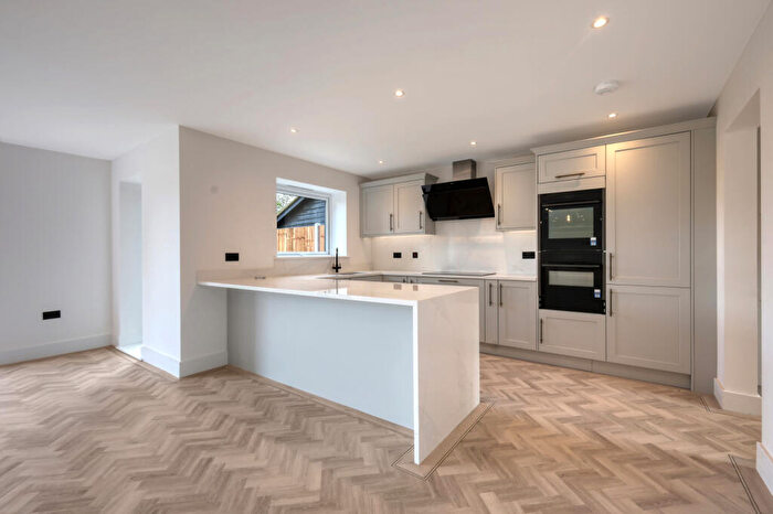 4 Bedroom Detached House For Sale In North Drive, Hutton, CM13