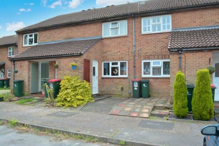 1 Bedroom Maisonette To Rent In Jersey Road, Cottesmore Green, RH11