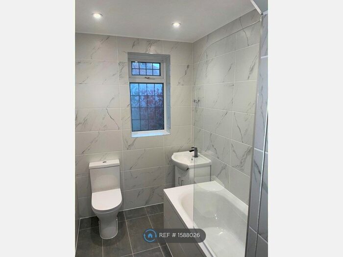 3 Bedroom Terraced House To Rent In Dagenham, Dagenham, RM10