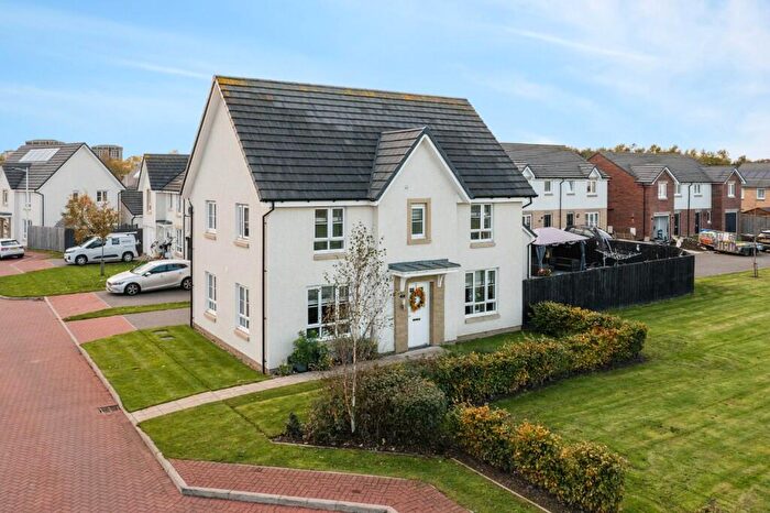 4 Bedroom Detached House For Sale In Craigmill Place, Motherwell, Lanarkshire, ML1