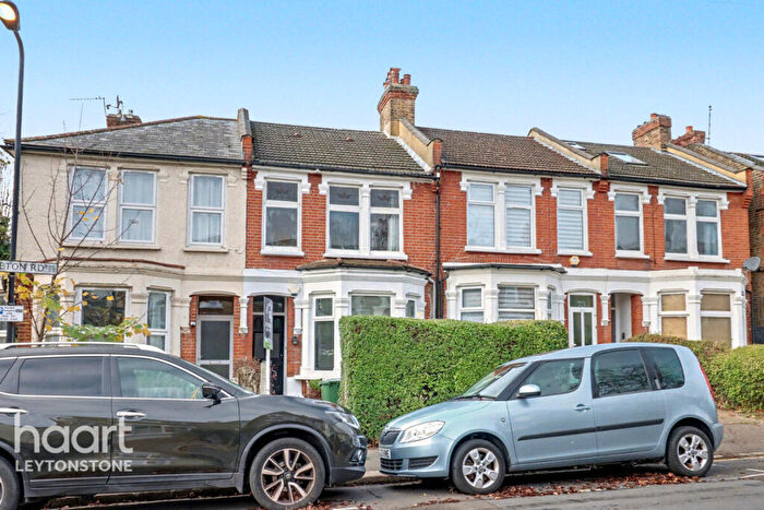 2 Bedroom Flat For Sale In Poppleton Road, Leytonstone, E11