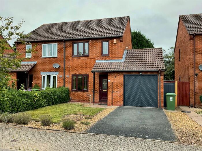 3 Bedroom Semi-Detached House To Rent In Columbine Way, Donnington, Telford, TF2