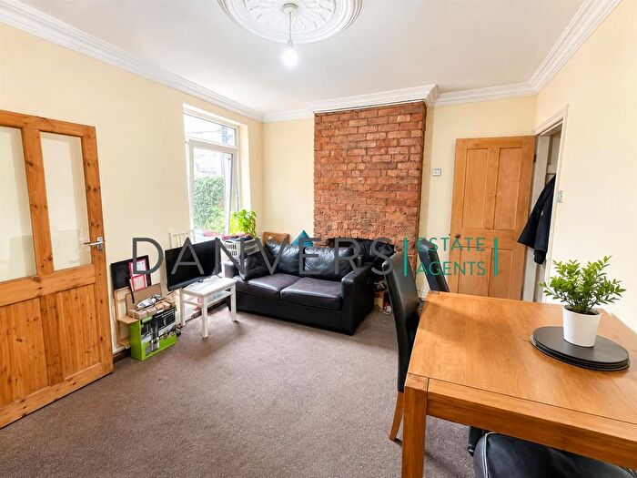 4 Bedroom Terraced House To Rent In Barclay Street, Leicester, LE3