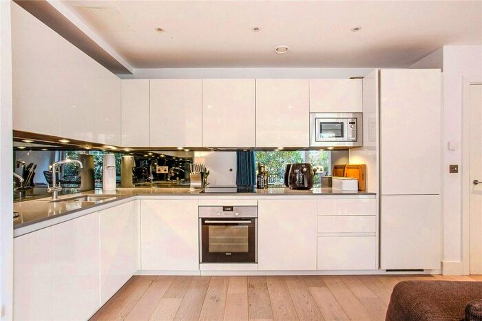 2 Bedroom Flat To Rent In Lingham Street, London, SW9
